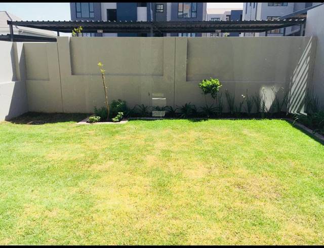 1 BEDROOM APARTMENT FOR SALE IN FOURWAYS